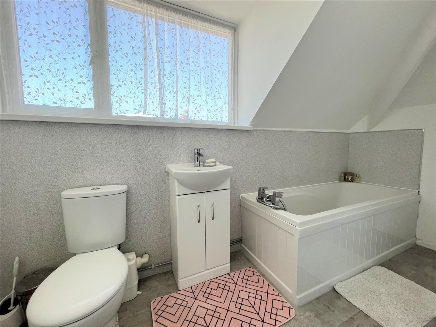 Alden Drive, Cockett, Swansea, SA2 0FY